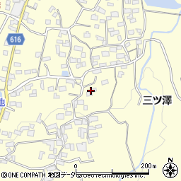山梨県韮崎市穂坂町三ツ澤2795周辺の地図