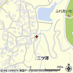 山梨県韮崎市穂坂町三ツ澤2673周辺の地図