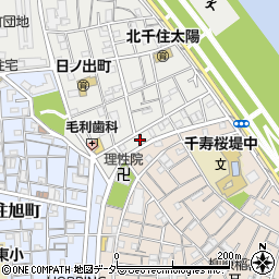 東京都足立区日ノ出町3周辺の地図