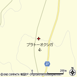 山梨県韮崎市穂坂町柳平2165-65周辺の地図