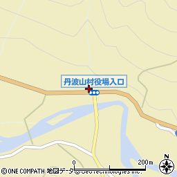 丹波山村役場入口周辺の地図