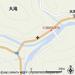埼玉県秩父市大滝988周辺の地図