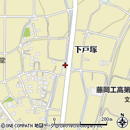 群馬県藤岡市下戸塚677周辺の地図