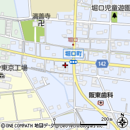 セブンイレブン伊勢崎堀口町店周辺の地図