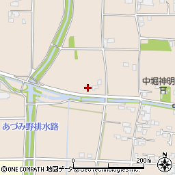 長野県安曇野市堀金烏川3401周辺の地図