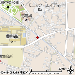長野県安曇野市豊科2453周辺の地図