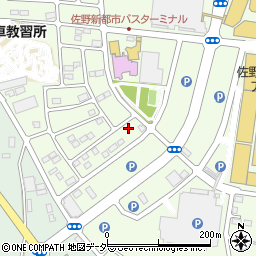 栃木県佐野市越名町2065-18周辺の地図