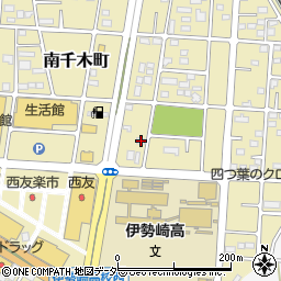 群馬県伊勢崎市南千木町2390周辺の地図