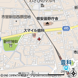 長野県安曇野市豊科新田4985周辺の地図