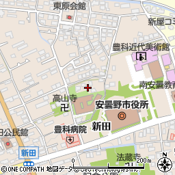 長野県安曇野市豊科新田5630-4周辺の地図