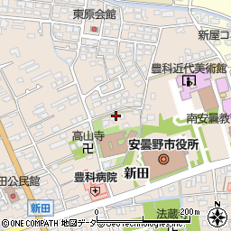 長野県安曇野市豊科新田5630周辺の地図