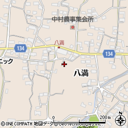 長野県小諸市八満560周辺の地図