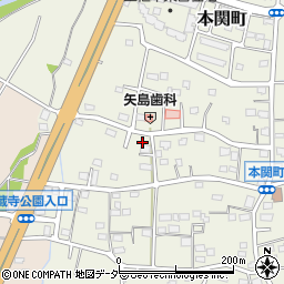 群馬県伊勢崎市本関町1118周辺の地図