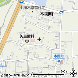 群馬県伊勢崎市本関町1182-1周辺の地図