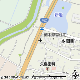 群馬県伊勢崎市本関町1203-3周辺の地図