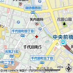千代田町五丁目自治会館周辺の地図