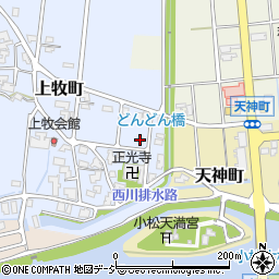 石川県小松市上牧町（一丁目）周辺の地図