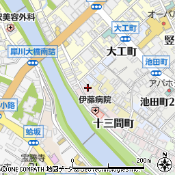 石川県金沢市十三間町28周辺の地図