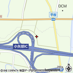 富山県小矢部市平桜6436周辺の地図