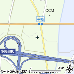 富山県小矢部市平桜6446周辺の地図
