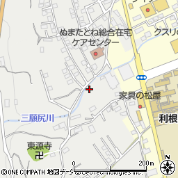 群馬県沼田市戸鹿野町243周辺の地図