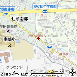 芹田体育館入口周辺の地図