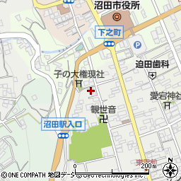 群馬県沼田市鍛冶町928-4周辺の地図