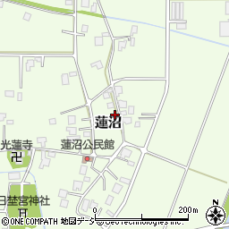 富山県小矢部市蓮沼302周辺の地図