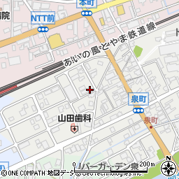 富山県小矢部市泉町8-17周辺の地図