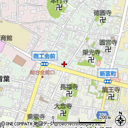 富山県小矢部市中央町3-18周辺の地図