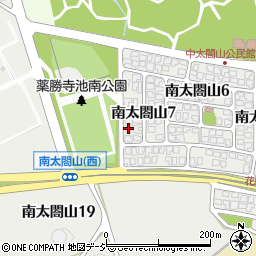 国土建設周辺の地図