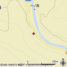 富山県小矢部市名ケ滝235周辺の地図