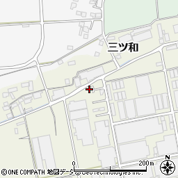 長野県中野市三ツ和1233周辺の地図