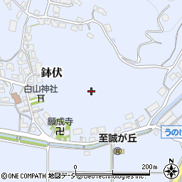 石川県かほく市鉢伏周辺の地図