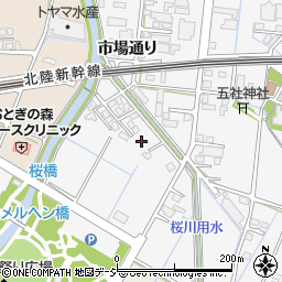富山県高岡市市場通り915-3周辺の地図