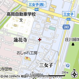 富山県高岡市三女子138-8周辺の地図