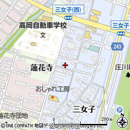 富山県高岡市三女子138-5周辺の地図