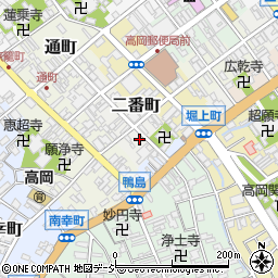 富山県高岡市二番町104周辺の地図