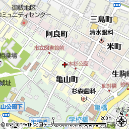 ふたに新古美術店周辺の地図