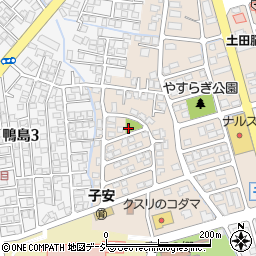 子安新田三角公園周辺の地図