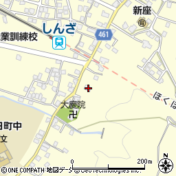 新潟県十日町市新座甲877周辺の地図