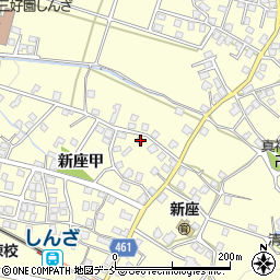 新潟県十日町市新座甲555周辺の地図