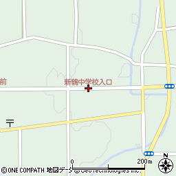 新鶴中学校入口周辺の地図