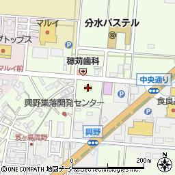 ファミリーマート燕笈ケ島店周辺の地図