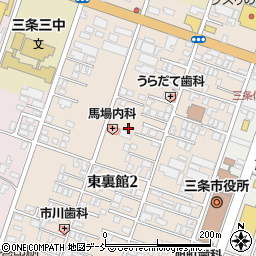 新潟県三条市東裏館周辺の地図