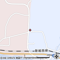 新潟県東蒲原郡阿賀町角島686-1周辺の地図
