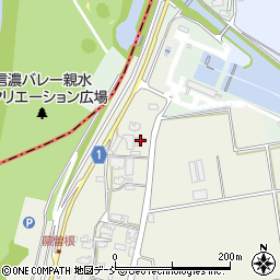 新潟県新潟市秋葉区蕨曽根977周辺の地図