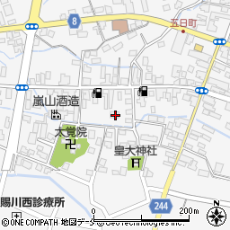 山形県東置賜郡川西町上小松3147周辺の地図