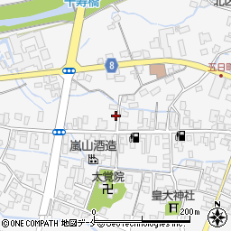 山形県東置賜郡川西町上小松3440-4周辺の地図