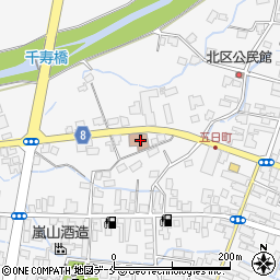 山形県東置賜郡川西町上小松3428-8周辺の地図